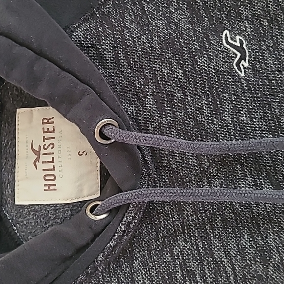 Mens Hollister hoodie - Picture 2 of 2